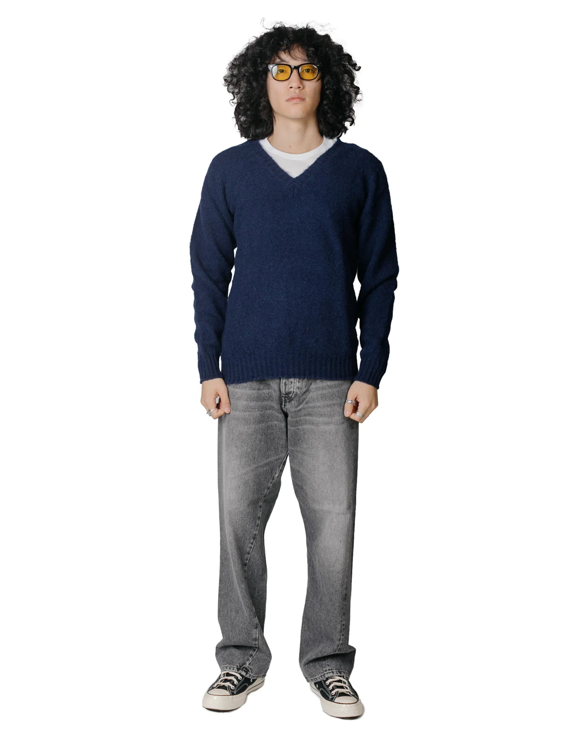 Howlin' Shaggy Bear V Neck Navy