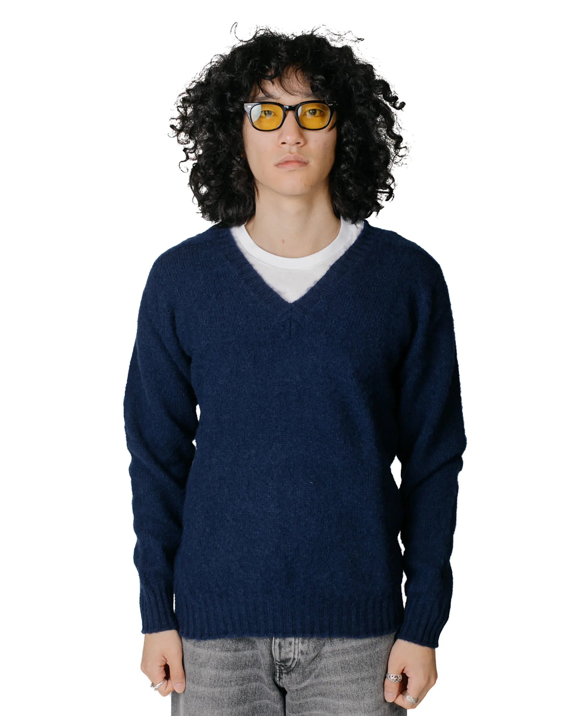 Howlin' Shaggy Bear V Neck Navy