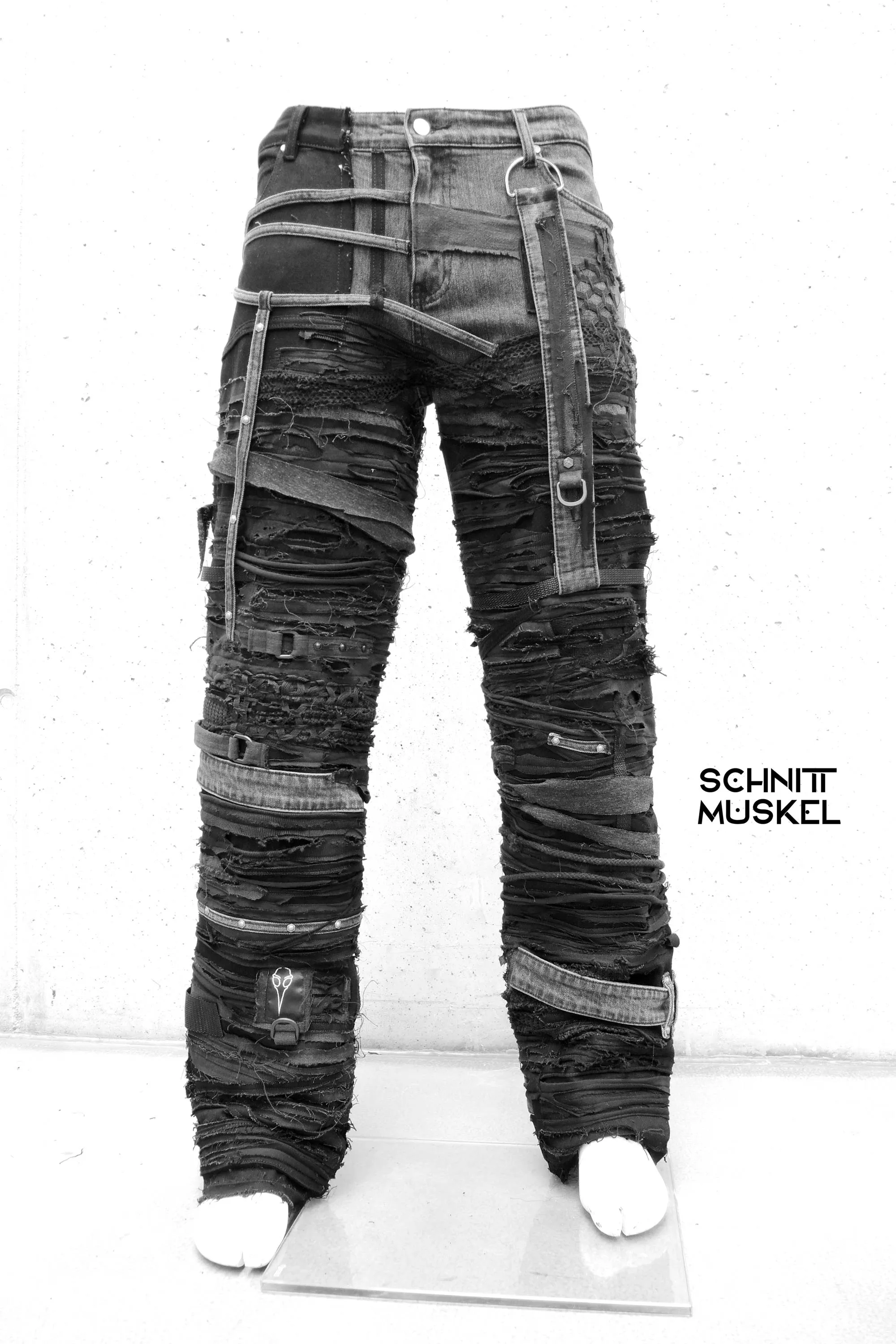 Jeans "destroyed"  Unikat