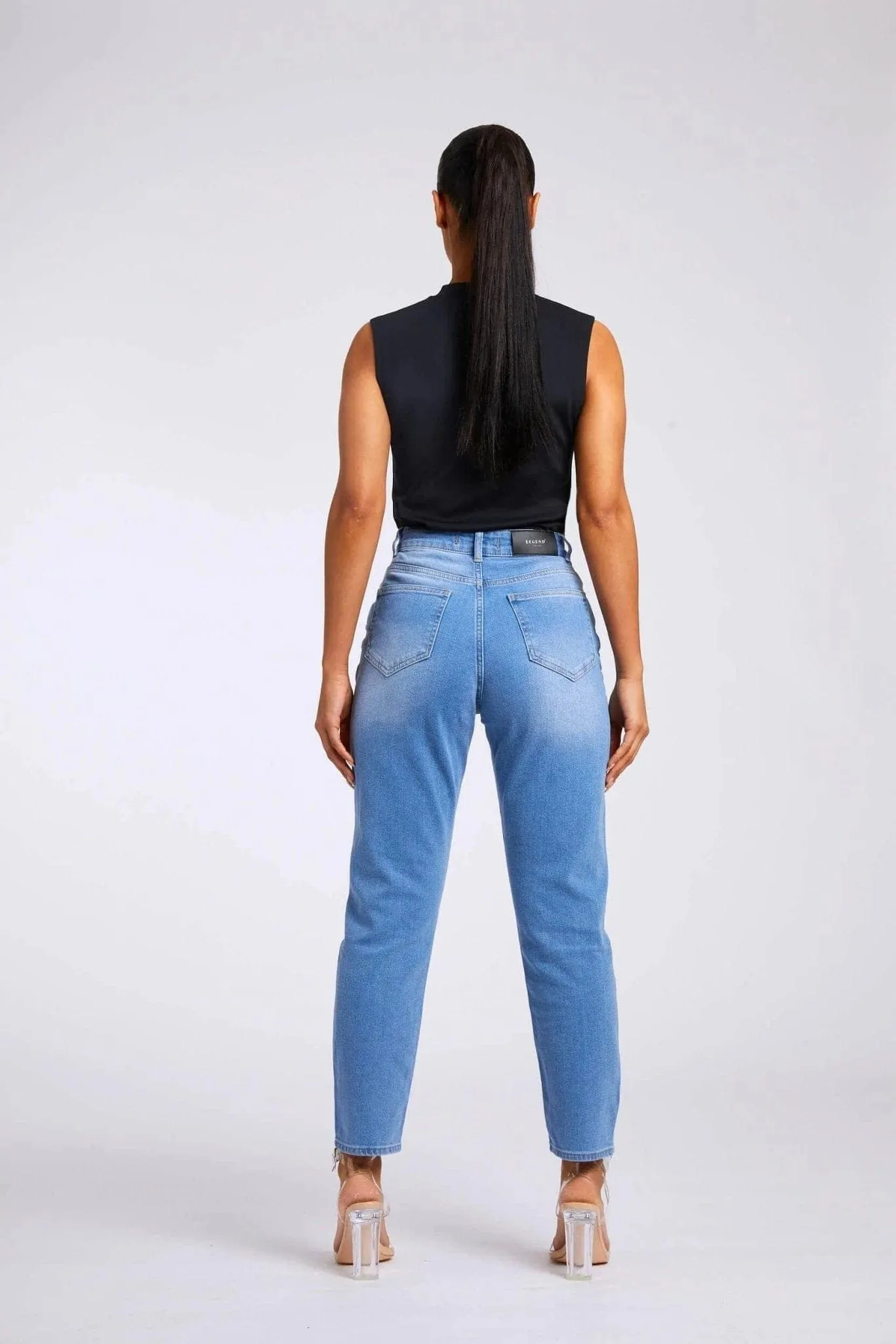 MOM JEANS - VINTAGE BLUE WASH