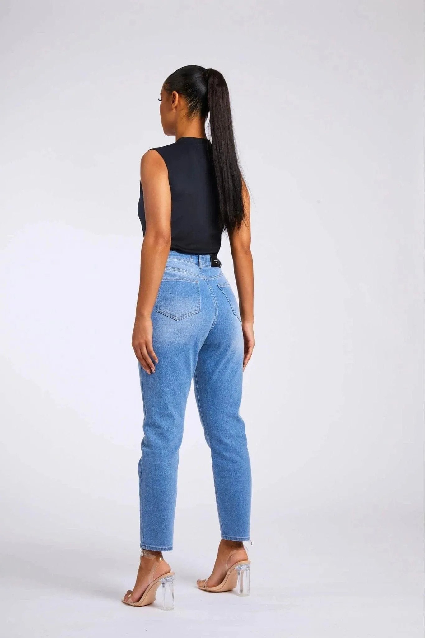 MOM JEANS - VINTAGE BLUE WASH